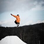 Waarom waxen en slijpen essentieel is voor je ski’s en snowboards